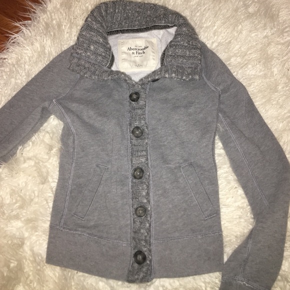 Abercrombie & Fitch Tops - Abercrombie & Fitch sweater